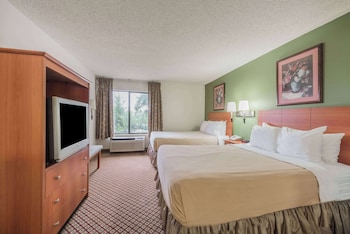 Studio Suite, 2 Queen Beds, Smoking
