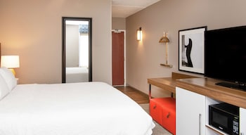 Room, 1 King Bed with Sofa bed, Non Smoking
