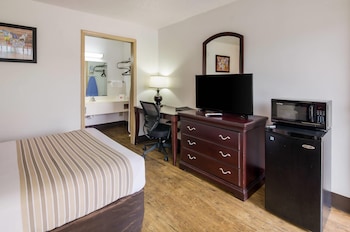 Standard Room, 1 Queen Bed, Non Smoking