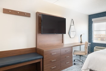 Standard Room, 1 King Bed