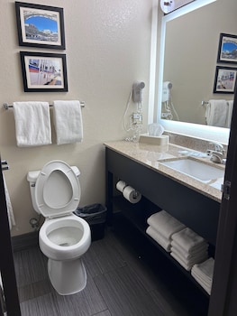 Suite, 2 Queen Beds, Accessible, Non Smoking