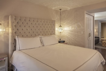 City Lights Suite