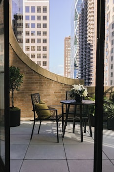 Executive Junior Balcony Suite