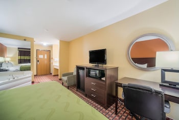 Standard King Room with Whirlpool - Non Smoking