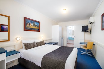 Standard Queen Room