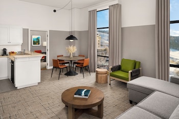 Corner Residence One Bedroom King