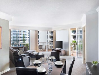 Room, 2 Bedrooms