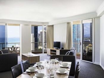 Room, 3 Bedrooms