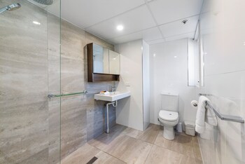 Deluxe Apartment, 3 Bedrooms, Accessible