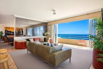 3 Bedroom Sub-Penthouse Ocean View, Ocean Front
