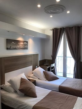 Standard Twin room with bath