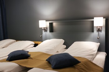 Family Room, Multiple Beds, Non Smoking