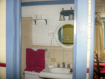 Original 1908 Economy Room