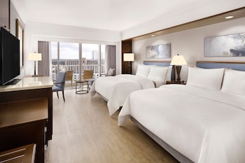 Executive Room, 1 Double Bed, Partial Ocean View, Executive Level