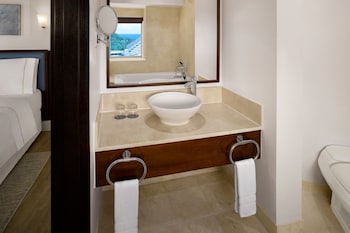 Executive Room, 1 Double Bed, Oceanfront