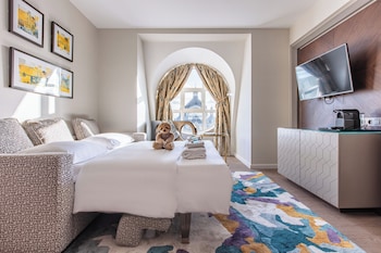 Junior Suite, City View