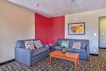 Deluxe Studio Suite, 1 King Bed, Non Smoking