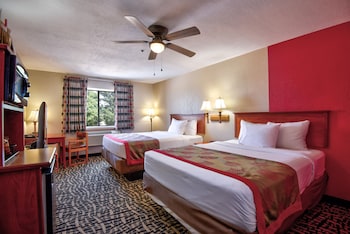 Room, 2 Queen Beds, Non Smoking