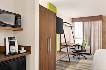 Standard Room, 1 King Bed