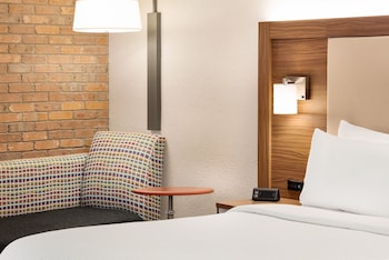 Standard Room, 1 King Bed