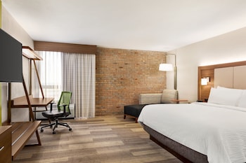 Standard Room, 1 King Bed (Extra Floor Space)