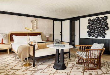 Studio Suite (Kelley House)