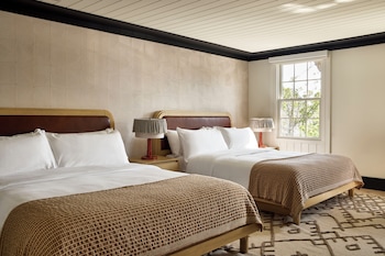 Room, 2 Queen Beds (Kelley House)