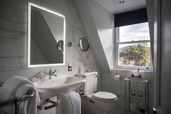 Superior Room (Loch View)