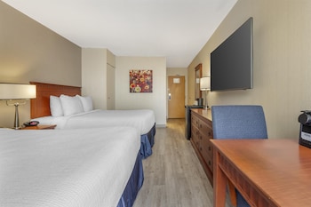 Standard Room, 2 Queen Beds, Non Smoking, Refrigerator (2nd Floor)