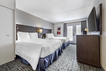 Standard Room, 2 Queen Beds, Non Smoking, Refrigerator (1st Floor)