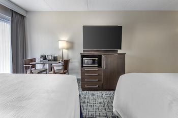 Standard Room, 2 Queen Beds, Non Smoking, Refrigerator (1st Floor)