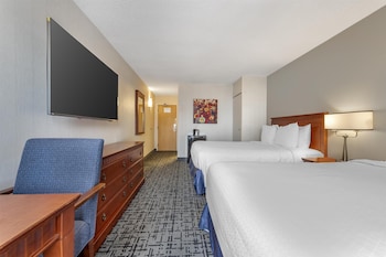 Standard Room, 2 Queen Beds, Non Smoking, Refrigerator (1st Floor)