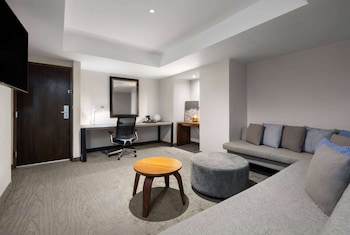 Family Suite, 2 Queen Beds, Non Smoking