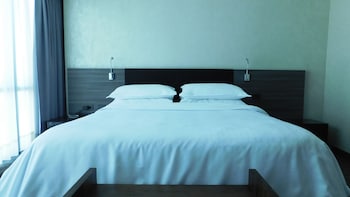 Suite, 1 King Bed, Non Smoking (Master)