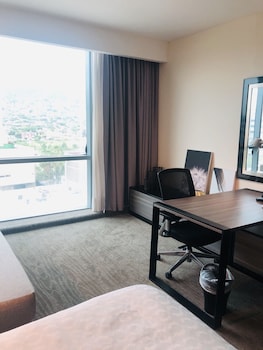 Deluxe Room, 2 Queen Beds, Non Smoking