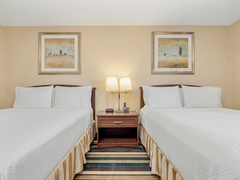 Standard Room, 2 Queen Beds (Pet Friendly)