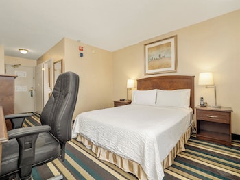 Standard Room, 1 Queen Bed