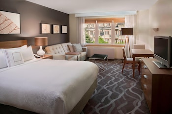 Studio, 1 Queen Bed with Sofa bed