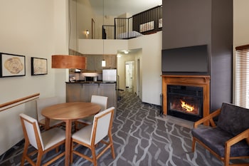 Studio Suite, 2 Bedrooms, Fireplace