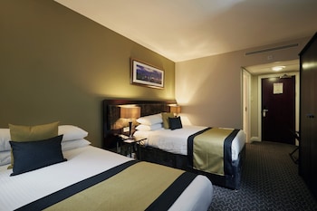 Standard Suite, 2 Double Beds (Standard Family Room)