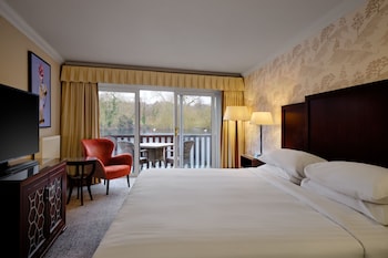 Superior Room, 1 King Bed, Balcony, Lake View