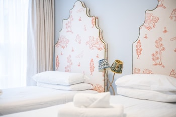 Americana Twin Room