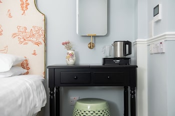 Americana Twin Room