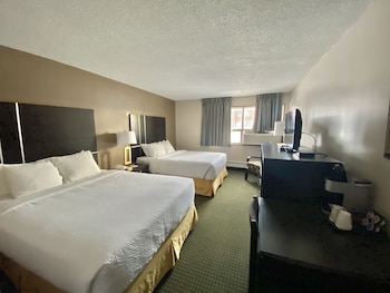 Room, 2 Queen Beds, Non Smoking