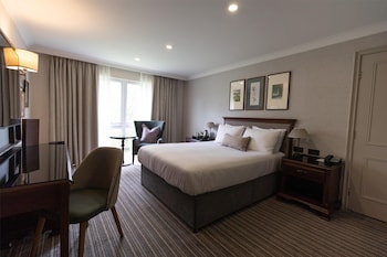Deluxe Room, 1 Queen Bed, Non Smoking