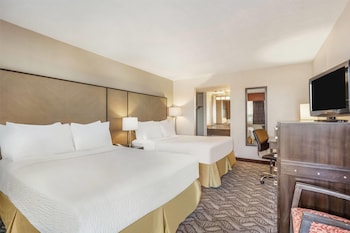 Room, 2 Queen Beds, Non Smoking (Exterior Entrance)