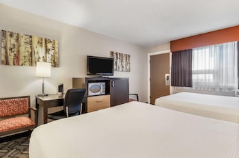 Room, 2 Queen Beds, Non Smoking (Exterior Entrance)