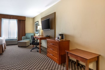 Standard Room, 1 King Bed, Non Smoking, Refrigerator & Microwave