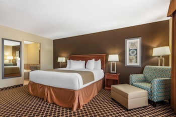 Suite, Multiple Beds, Non Smoking, Jetted Tub (with Sofabed)