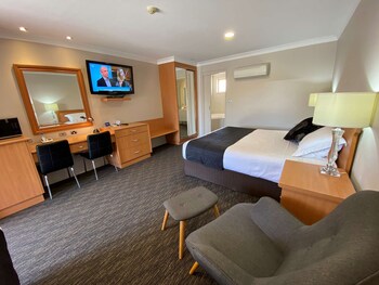 Superior Room, Multiple Beds, Non Smoking, Microwave